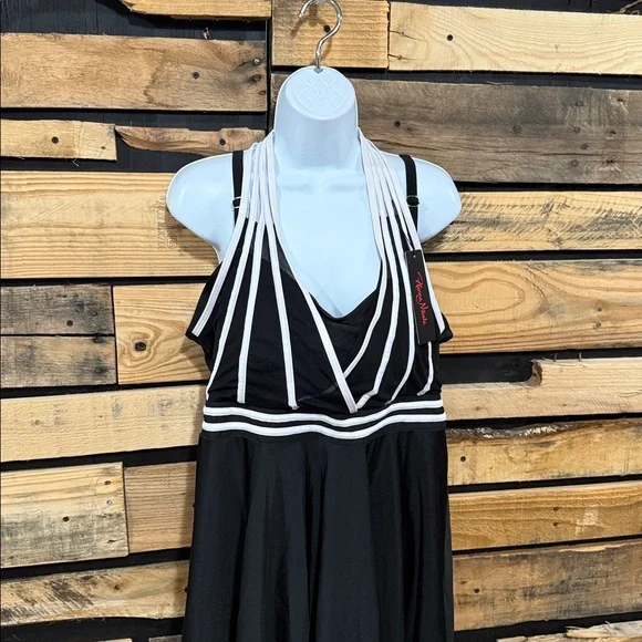 Hanna Nikole Black/White Halter Swimdress
Tankini‎ Top Swimsuit Size 22 NWT - Picture 6 of 10